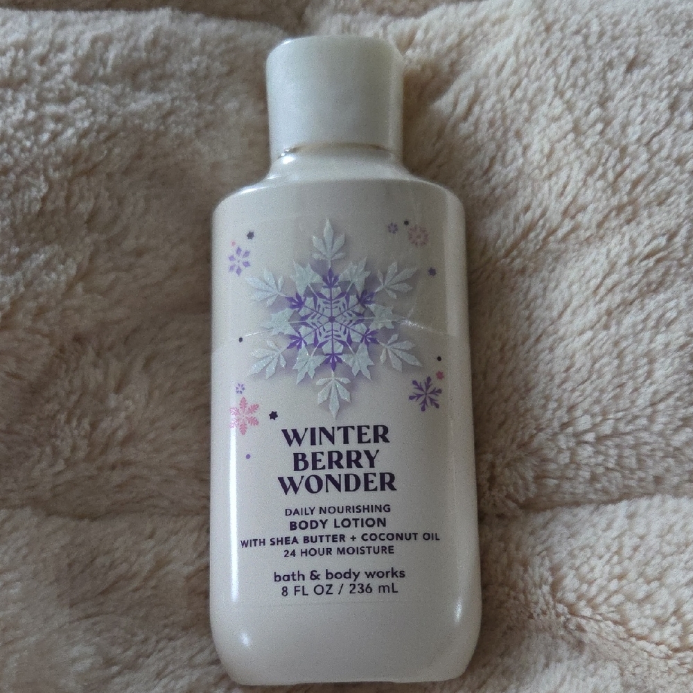 Bath & Body Works Winter Berry Wonder Body Lotion